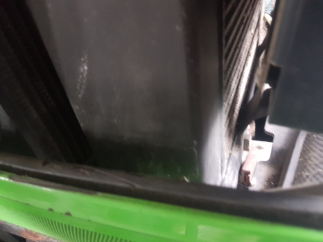 Deutz Agrotron M620, M610, M615,m640,ttv620, 610, Oil Cooler 0.015.6911.2/10 - Radiaator: pilt 4 Deutz Agrotron M620, M610, M615,m640,ttv620, 610, Oil Cooler 0.015.6911.2/10 - Radiaator: pilt 4