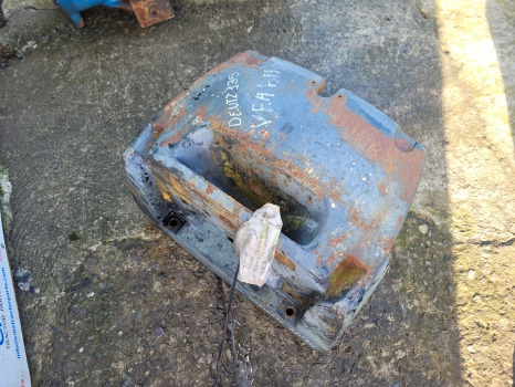 Deutz Agrotron Series 135 Front Weight Carrier 1000 Kg 04425559, 0.012.9556.3, - Vastukaal: pilt 3 Deutz Agrotron Series 135 Front Weight Carrier 1000 Kg 04425559, 0.012.9556.3, - Vastukaal: pilt 3