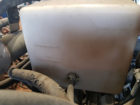 Deutz Fahr Agrotron M620, M600, Ttv610, Radiator Expansion Tank 0.015.4531.4/10 - Radiaator: pilt 4 Deutz Fahr Agrotron M620, M600, Ttv610, Radiator Expansion Tank 0.015.4531.4/10 - Radiaator: pilt 4
