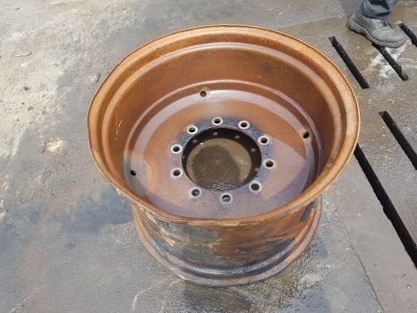 Fendt 724 S4 Massey Ferguson Front Wheel Rim W18x28 H718701024018 - Velg - Traktor: pilt 2 Fendt 724 S4 Massey Ferguson Front Wheel Rim W18x28 H718701024018 - Velg - Traktor: pilt 2