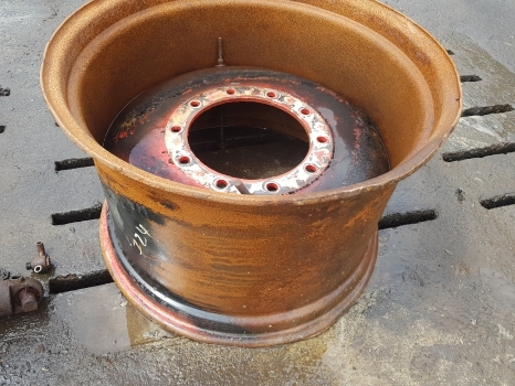 Fendt 724 S4 Massey Ferguson Front Wheel Rim W18x28, Red H718701024018 - Velg - Traktor: pilt 2 Fendt 724 S4 Massey Ferguson Front Wheel Rim W18x28, Red H718701024018 - Velg - Traktor: pilt 2