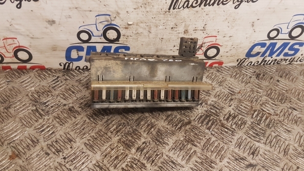 Fermec 760 Fuse Box - Kaitse - Ekskavaator-laadur: pilt 1 Fermec 760 Fuse Box - Kaitse - Ekskavaator-laadur: pilt 1