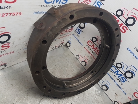 Fiat 140-90, 130-90, 160-90 Rear Axle Spacer Brake Housing 5117648, 5117658 - Piduriosad - Traktor: pilt 5 Fiat 140-90, 130-90, 160-90 Rear Axle Spacer Brake Housing 5117648, 5117658 - Piduriosad - Traktor: pilt 5