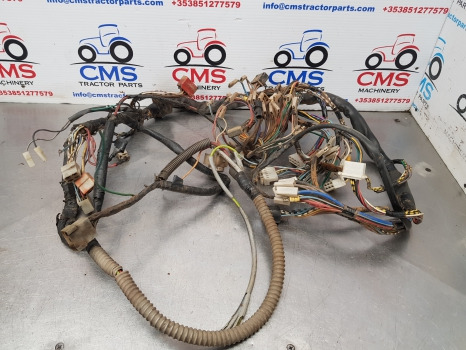 Fiat 160-90, 140-90, 115-90, 180-90, 160-90 Dash Wiring Loom Complete 5131408 - Kaablid/ Juhtmestik: pilt 1 Fiat 160-90, 140-90, 115-90, 180-90, 160-90 Dash Wiring Loom Complete 5131408 - Kaablid/ Juhtmestik: pilt 1