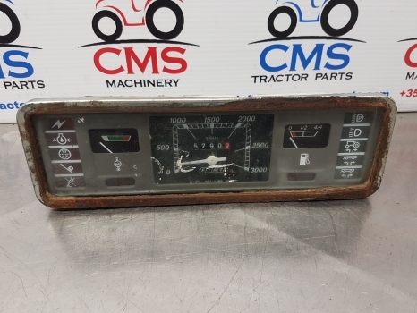 Fiat 66, 90, 93 Series 90-90, 100-90 Instrument Cluster Clock 5125046, 5105878 - Tuled/ Valgus - Traktor: pilt 2 Fiat 66, 90, 93 Series 90-90, 100-90 Instrument Cluster Clock 5125046, 5105878 - Tuled/ Valgus - Traktor: pilt 2