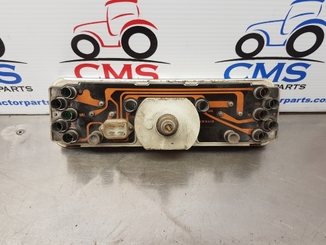 Fiat 66, 90, 93 Series 90-90, 100-90 Instrument Cluster Clock 5125046, 5105878 - Tuled/ Valgus - Traktor: pilt 4 Fiat 66, 90, 93 Series 90-90, 100-90 Instrument Cluster Clock 5125046, 5105878 - Tuled/ Valgus - Traktor: pilt 4