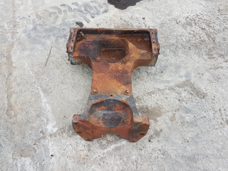Fiat 70-90, 55-90, 60-90, 80-90 Front Axle Casting, Support 5120492, 5142827 - Esitelg - Traktor: pilt 1 Fiat 70-90, 55-90, 60-90, 80-90 Front Axle Casting, Support 5120492, 5142827 - Esitelg - Traktor: pilt 1