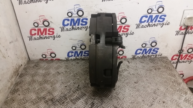 Fiat 780 Clutch Pressure Plate. Please Check By Photos And Description. - Sidur ja varuosad - Traktor: pilt 3 Fiat 780 Clutch Pressure Plate. Please Check By Photos And Description. - Sidur ja varuosad - Traktor: pilt 3