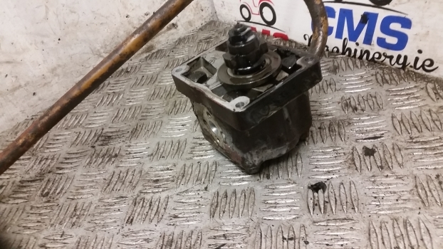 Fiat 780 Power Steering Pump. Please Check By Photos. - Roolipump - Traktor: pilt 4 Fiat 780 Power Steering Pump. Please Check By Photos. - Roolipump - Traktor: pilt 4