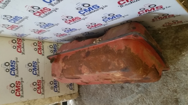 Fiat 880 88, 90, 93, 94, Series Fuel Diesel Tank 5127140 - Kütusepaak - Traktor: pilt 4 Fiat 880 88, 90, 93, 94, Series Fuel Diesel Tank 5127140 - Kütusepaak - Traktor: pilt 4