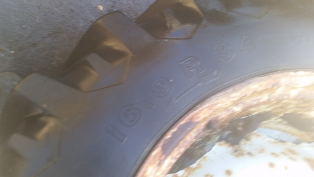 Fiat 90-90, 90 Series Rear Wheel And Tyre 16.9 R34 - Komplektne ratas - Põllutööseade: pilt 4 Fiat 90-90, 90 Series Rear Wheel And Tyre 16.9 R34 - Komplektne ratas - Põllutööseade: pilt 4