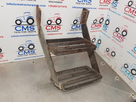 Fiat 980, 70-90, 90-90, 80-90, 110-90, 100-90 Foot Step Rhs 5132822, 5150245 - Asteraud: pilt 2 Fiat 980, 70-90, 90-90, 80-90, 110-90, 100-90 Foot Step Rhs 5132822, 5150245 - Asteraud: pilt 2