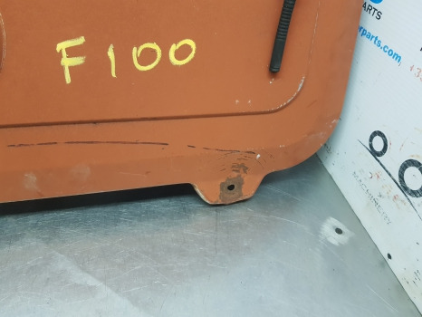 Fiat F100, F110, F115, F120, F130, F140 Air Conditioning Roof Hatch 5150852 - Pealisehitus ja välispind - Põllutööseade: pilt 5 Fiat F100, F110, F115, F120, F130, F140 Air Conditioning Roof Hatch 5150852 - Pealisehitus ja välispind - Põllutööseade: pilt 5