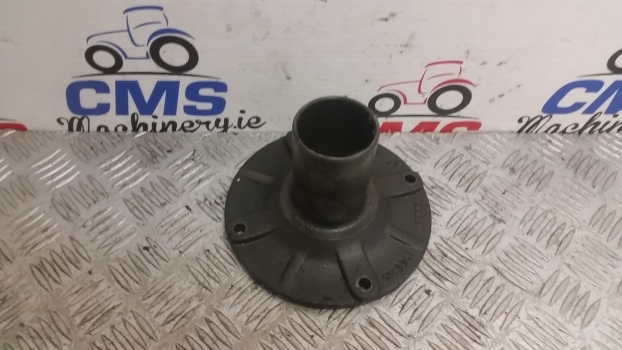 Fiat F140, F100, F110, F115, F120, F130 F Series Transmission Cover 5149941 - Käigukast: pilt 1 Fiat F140, F100, F110, F115, F120, F130 F Series Transmission Cover 5149941 - Käigukast: pilt 1