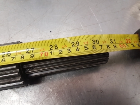 Fiat F140dt, Fiat120dt, Fiat130dt Front Axle Drive Shaft Lhs 5154038 - Veovõll - Traktor: pilt 5 Fiat F140dt, Fiat120dt, Fiat130dt Front Axle Drive Shaft Lhs 5154038 - Veovõll - Traktor: pilt 5
