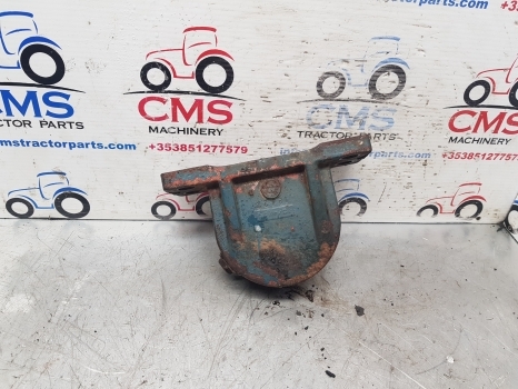 Ford 10, 40 Series 8240, 7840 Front Axle Support Car116841, 1-33-741-808, 18422 - Esitelg - Traktor: pilt 4 Ford 10, 40 Series 8240, 7840 Front Axle Support Car116841, 1-33-741-808, 18422 - Esitelg - Traktor: pilt 4