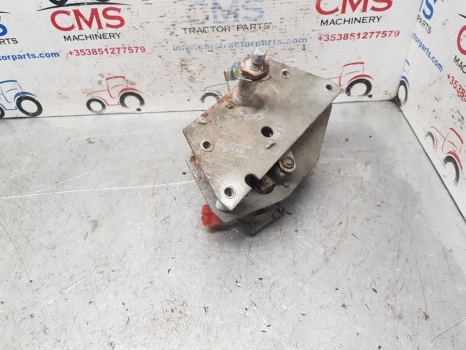 Ford 10, 600, Tw Ser 6610 Q Cab Wiper Motor D9nn17b571ab, D9nn17485ba, 83919603 - Klaasipuhasti - Traktor: pilt 3 Ford 10, 600, Tw Ser 6610 Q Cab Wiper Motor D9nn17b571ab, D9nn17485ba, 83919603 - Klaasipuhasti - Traktor: pilt 3