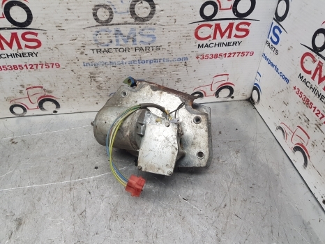 Ford 10, 600, Tw Ser 6610 Q Cab Wiper Motor D9nn17b571ab, D9nn17485ba, 83919603 - Klaasipuhasti - Traktor: pilt 1 Ford 10, 600, Tw Ser 6610 Q Cab Wiper Motor D9nn17b571ab, D9nn17485ba, 83919603 - Klaasipuhasti - Traktor: pilt 1
