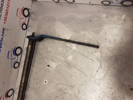 Ford 10 Series 7810, 7910, 8210 Clutch Control Shaft E7nn7503aa, 83960498 - Sidur ja varuosad - Põllutööseade: pilt 3 Ford 10 Series 7810, 7910, 8210 Clutch Control Shaft E7nn7503aa, 83960498 - Sidur ja varuosad - Põllutööseade: pilt 3