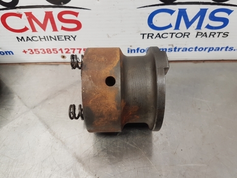 Ford 10 Series 7810 Fwd Dropbox Clutch Coupling Car120891, 83957939, Car120891gv - Jõuülekanne - Traktor: pilt 2 Ford 10 Series 7810 Fwd Dropbox Clutch Coupling Car120891, 83957939, Car120891gv - Jõuülekanne - Traktor: pilt 2