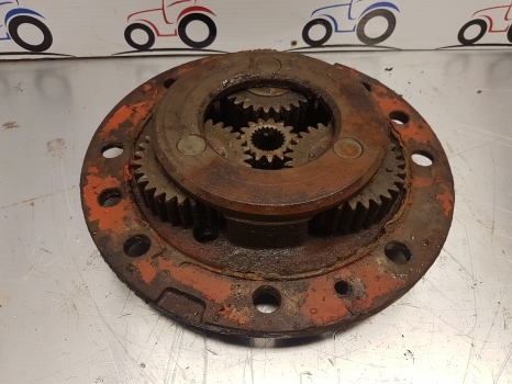 Ford 10 Series Carraro Hub Cover Assembly Car115643, 9968080, Car120836, N13513 - Rumm - Traktor: pilt 1 Ford 10 Series Carraro Hub Cover Assembly Car115643, 9968080, Car120836, N13513 - Rumm - Traktor: pilt 1