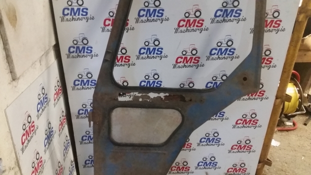 Ford 3120, 4000, 4600, 5600 Cab Door Left 81834250 - Uks ja varuosad - Traktor: pilt 3 Ford 3120, 4000, 4600, 5600 Cab Door Left 81834250 - Uks ja varuosad - Traktor: pilt 3