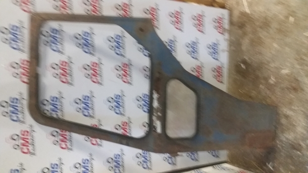 Ford 3120, 4000, 4600, 5600 Cab Door Left 81834250 - Uks ja varuosad - Traktor: pilt 1 Ford 3120, 4000, 4600, 5600 Cab Door Left 81834250 - Uks ja varuosad - Traktor: pilt 1