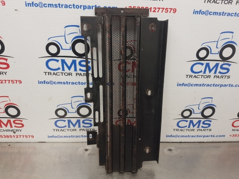 Ford 40 Series 5640, 7740, 7840, 8240, 8340 Side Grill Rhs F0nn8200af, 81873324 - Võre: pilt 1 Ford 40 Series 5640, 7740, 7840, 8240, 8340 Side Grill Rhs F0nn8200af, 81873324 - Võre: pilt 1