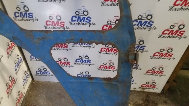 Ford 4000, 4600, 5600 2 Cab Door Right 81834249 - Uks ja varuosad - Traktor: pilt 3 Ford 4000, 4600, 5600 2 Cab Door Right 81834249 - Uks ja varuosad - Traktor: pilt 3