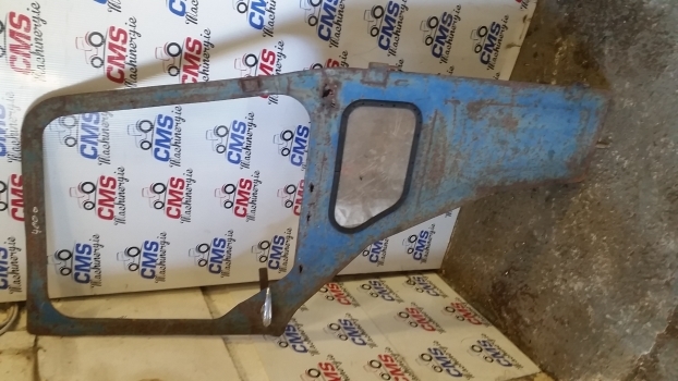 Ford 4000, 4600, 5600 8 Cab Door Right 81834249 - Uks ja varuosad - Traktor: pilt 2 Ford 4000, 4600, 5600 8 Cab Door Right 81834249 - Uks ja varuosad - Traktor: pilt 2