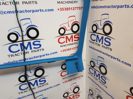 Aken ja varuosad Ford 4000, 5000, 6000, 4600, 5600, 6600 Cab Back Rear Window Frame 81829306: pilt 9