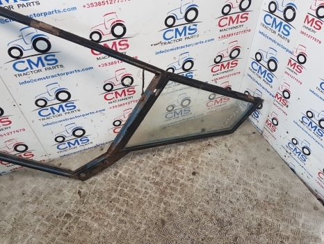 Ford 4110, 5610, 6410, 7410 Lp Cab Door Right 83931994, 83957672 - Uks ja varuosad - Traktor: pilt 2 Ford 4110, 5610, 6410, 7410 Lp Cab Door Right 83931994, 83957672 - Uks ja varuosad - Traktor: pilt 2