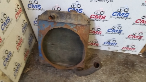 Ford 4500, 5000, 5100, 5600, 5500 Engine Water Cooling Radiator 86531508 - Radiaator - Traktor: pilt 2 Ford 4500, 5000, 5100, 5600, 5500 Engine Water Cooling Radiator 86531508 - Radiaator - Traktor: pilt 2
