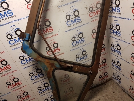 Ford 4600, 7710, 6600 Tw20, Tw20 Q Cab Door Right Assembly D8nn9420124bc - Uks ja varuosad - Traktor: pilt 3 Ford 4600, 7710, 6600 Tw20, Tw20 Q Cab Door Right Assembly D8nn9420124bc - Uks ja varuosad - Traktor: pilt 3