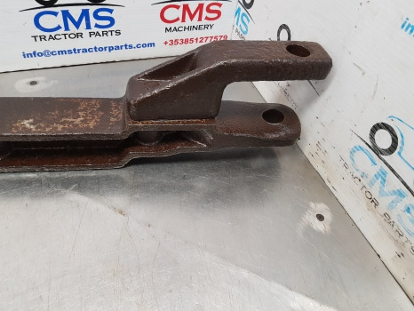 Ford 4610 And 5640 Combi Hitch With Hook And Drawbar E9nne915be29b - Raam/ Konstruktsioon: pilt 4 Ford 4610 And 5640 Combi Hitch With Hook And Drawbar E9nne915be29b - Raam/ Konstruktsioon: pilt 4