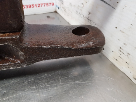 Ford 4610 And 5640 Combi Hitch With Hook And Drawbar E9nne915be29b - Raam/ Konstruktsioon: pilt 5 Ford 4610 And 5640 Combi Hitch With Hook And Drawbar E9nne915be29b - Raam/ Konstruktsioon: pilt 5