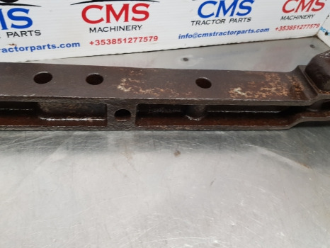 Ford 4610 And 5640 Combi Hitch With Hook And Drawbar E9nne915be29b - Raam/ Konstruktsioon: pilt 2 Ford 4610 And 5640 Combi Hitch With Hook And Drawbar E9nne915be29b - Raam/ Konstruktsioon: pilt 2