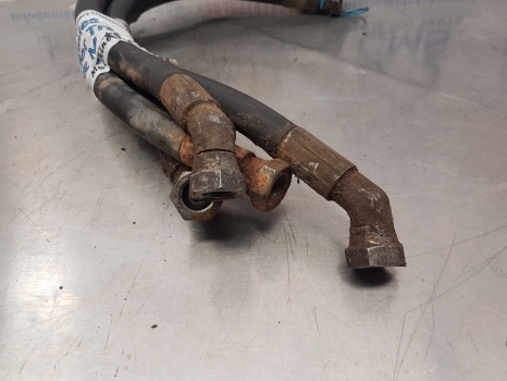 Ford 4630 Hose Steering Motor Tube Assy E8nn3n791ab, E8nn3a719aa, 83989928 - Roolivõimendi voolik - Traktor: pilt 3 Ford 4630 Hose Steering Motor Tube Assy E8nn3n791ab, E8nn3a719aa, 83989928 - Roolivõimendi voolik - Traktor: pilt 3