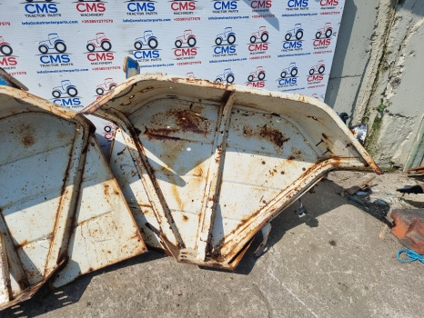 Ford 5000, 6000, 7000 Mudguard Pair As Pictures, 82008463, 82008463 - Poritiib: pilt 3 Ford 5000, 6000, 7000 Mudguard Pair As Pictures, 82008463, 82008463 - Poritiib: pilt 3
