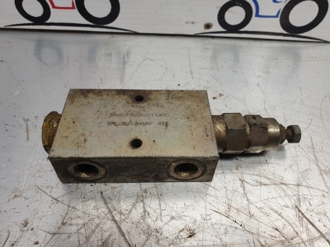 Ford 555 Hydraulic Check Valve 81873170 , Sauer-sundstrand Rpl06/c5-unf 495 - Hüdrauliline klapp - Traktor: pilt 1 Ford 555 Hydraulic Check Valve 81873170 , Sauer-sundstrand Rpl06/c5-unf 495 - Hüdrauliline klapp - Traktor: pilt 1