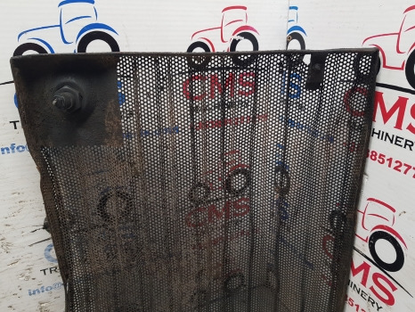 Ford 5640, 6640, 7740 Side Panel Grill, Grille Rhs E9nn8k188ad, 81875284 - Võre: pilt 4 Ford 5640, 6640, 7740 Side Panel Grill, Grille Rhs E9nn8k188ad, 81875284 - Võre: pilt 4