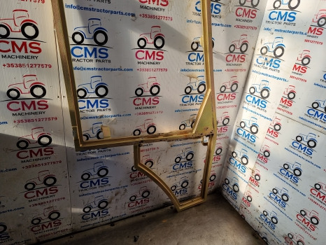 Ford 655, 550, 555 Loader, Digger, Cab Door Frame Rhs 83918765 - Uks ja varuosad: pilt 3 Ford 655, 550, 555 Loader, Digger, Cab Door Frame Rhs 83918765 - Uks ja varuosad: pilt 3