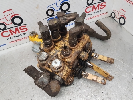 Ford 655, 655a, 550, 555, 555a Digger Loader Control Hydraulic Valve Complete - Hüdrauliline klapp - Ekskavaator-laadur: pilt 2 Ford 655, 655a, 550, 555, 555a Digger Loader Control Hydraulic Valve Complete - Hüdrauliline klapp - Ekskavaator-laadur: pilt 2