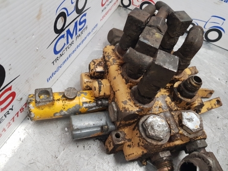 Ford 655, 655a, 550, 555, 555a Digger Loader Control Hydraulic Valve Complete - Hüdrauliline klapp - Ekskavaator-laadur: pilt 4 Ford 655, 655a, 550, 555, 555a Digger Loader Control Hydraulic Valve Complete - Hüdrauliline klapp - Ekskavaator-laadur: pilt 4