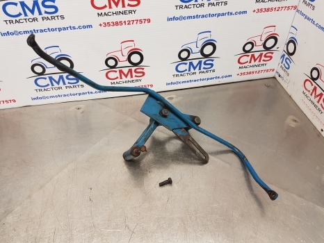 Ford 6610, 6410 Alternator Bracket E4nn10039aa, 83949802, D8nn8n096aa - Generaator - Traktor: pilt 1 Ford 6610, 6410 Alternator Bracket E4nn10039aa, 83949802, D8nn8n096aa - Generaator - Traktor: pilt 1