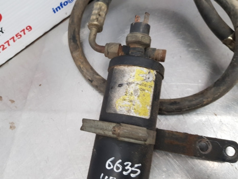 Ford 6635, 35, Tl, Tla, Tnsa, Air Conditioning Receiver 5165615, 5165615gv - Kliimaseadme osa: pilt 4 Ford 6635, 35, Tl, Tla, Tnsa, Air Conditioning Receiver 5165615, 5165615gv - Kliimaseadme osa: pilt 4