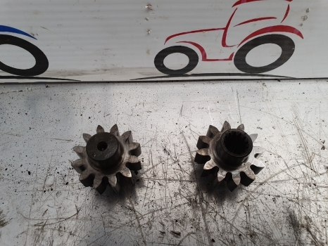 Ford 6640, 5640, 7740, 7840, 8240, 8340 Hydraulic Pump Gear Z 12 - Hüdrauliline pump - Traktor: pilt 2 Ford 6640, 5640, 7740, 7840, 8240, 8340 Hydraulic Pump Gear Z 12 - Hüdrauliline pump - Traktor: pilt 2