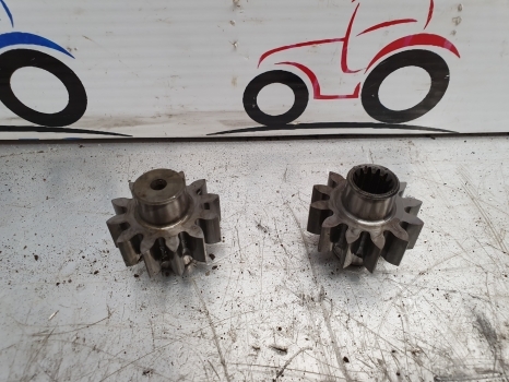 Ford 6640, 5640, 7740, 7840, 8240, 8340 Hydraulic Pump Gear Z 12 - Hüdrauliline pump - Traktor: pilt 1 Ford 6640, 5640, 7740, 7840, 8240, 8340 Hydraulic Pump Gear Z 12 - Hüdrauliline pump - Traktor: pilt 1