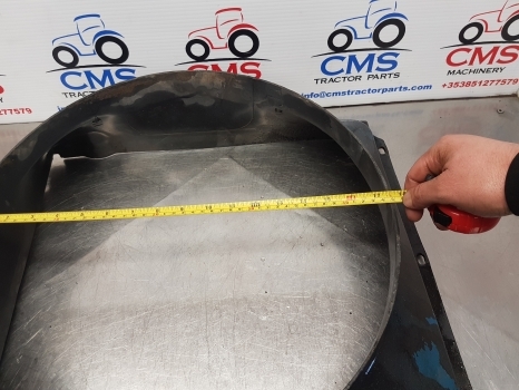 Ford 6710, 7710, 7600, 3600 Radiator Cowling E5nn8146ba, D7nn8146a - Radiaator - Traktor: pilt 1 Ford 6710, 7710, 7600, 3600 Radiator Cowling E5nn8146ba, D7nn8146a - Radiaator - Traktor: pilt 1
