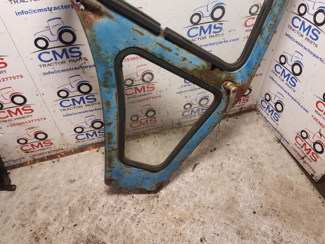 Ford 7600, 7710, 6600 Tw10, Tw20 Q Cab Door Right Assembly D8nn9420124bc - Uks ja varuosad - Traktor: pilt 2 Ford 7600, 7710, 6600 Tw10, Tw20 Q Cab Door Right Assembly D8nn9420124bc - Uks ja varuosad - Traktor: pilt 2